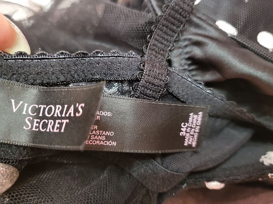 Луксозено бельо / нощници Victoria Secret