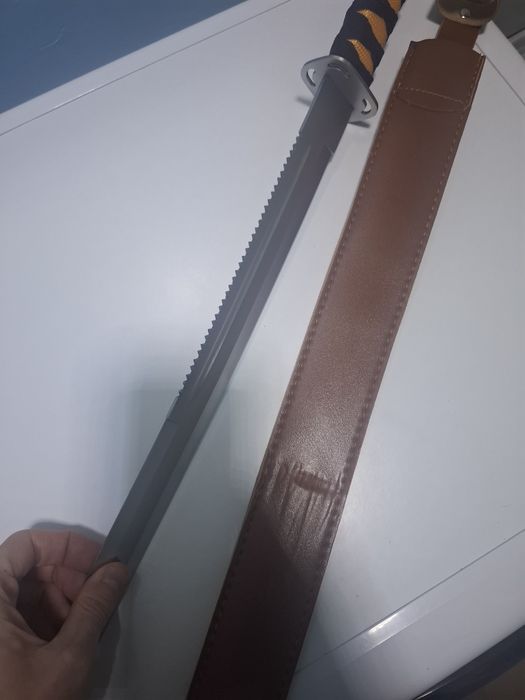 Катана с калъф...