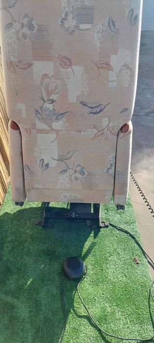 Електрически фотьойл с релакс механизъм