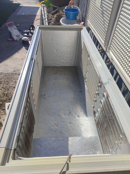 Срочно продам морозильник не правильно сделали раньше рабочим было