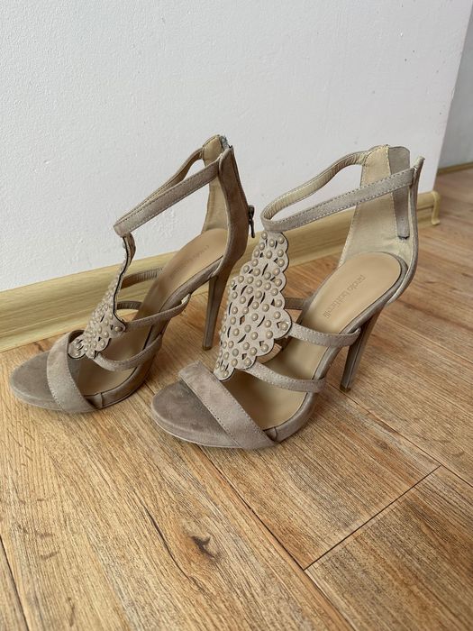 Чисто нови обувки