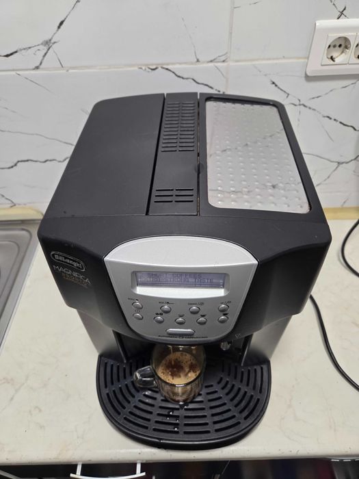 Espressor Automat DeLonghi Magnifica ESAM4500.B Aparat cu Cafea Boabe