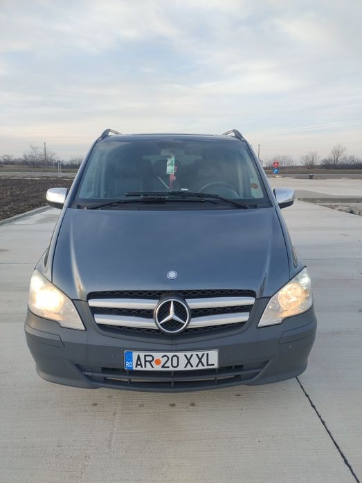 Vând Mercedes Vito  8+1 Extra long