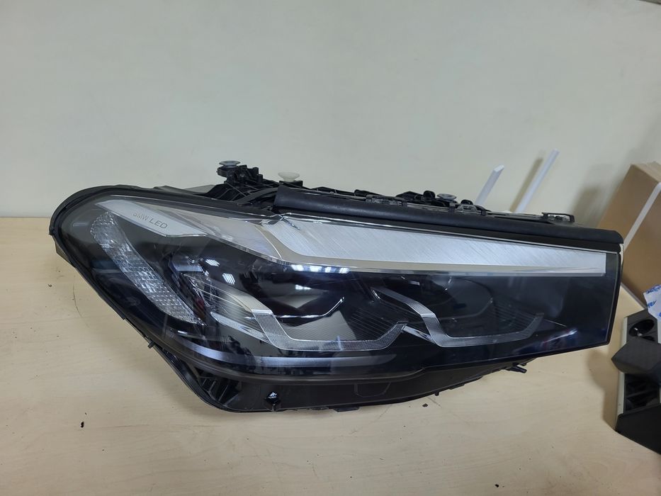 Десен фар фарове BMW G30 G31 LED Facelift desen far farove бмв г 30