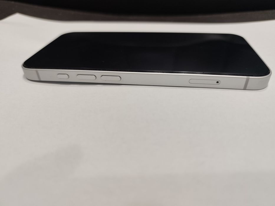 iPhone 16e White 128GB Că NOU Liber de rețea Stare IMPECABILA