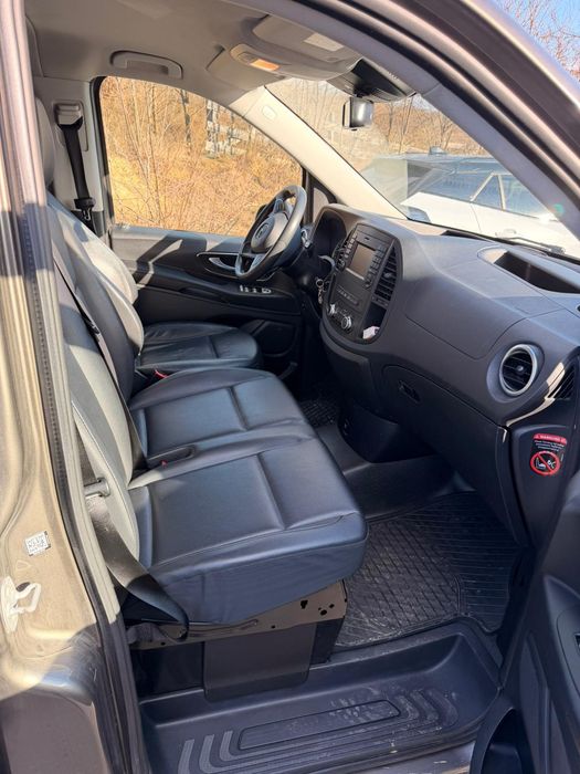 Vand Mercedes Vito Tourer 8+1 locuri 4x4