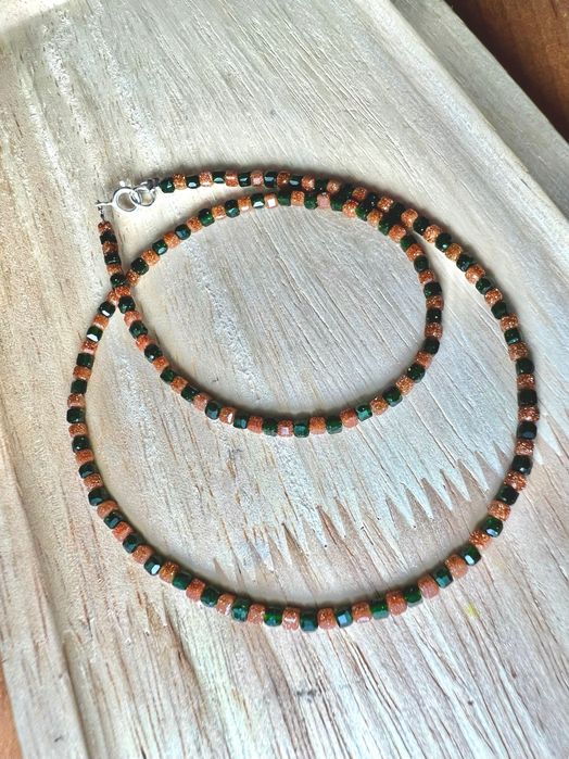 Чёкеры  с натуральными камнями