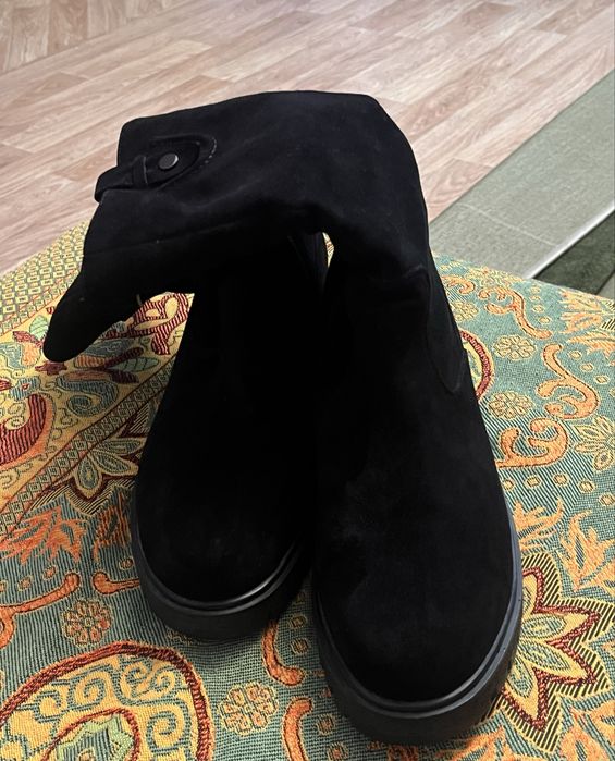 Замшевые зимние сапоги