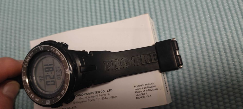 Casio Pro Trek PRG 330 -1ER часовник със соларно зареждаща се батерия