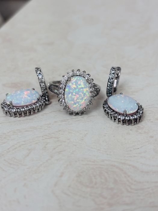 Серьги с опалом и фианитами