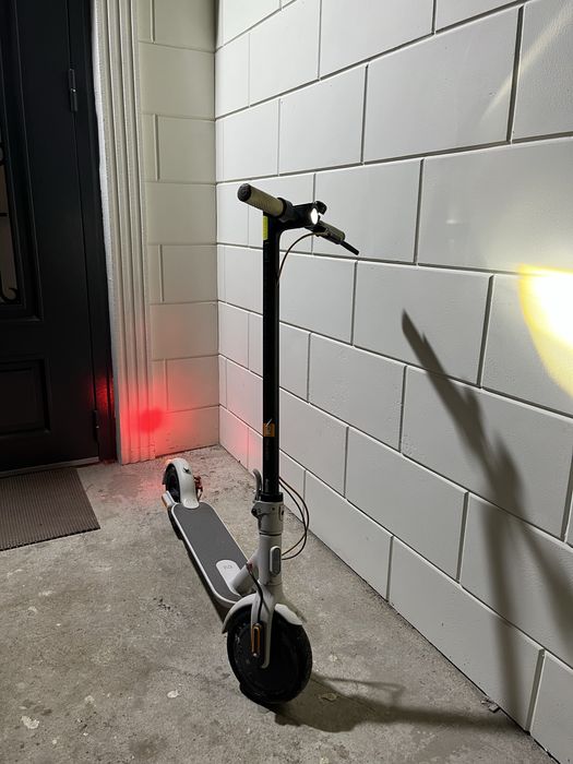 Элекстросамокат Xiaomi Mi Electric Scooter 3