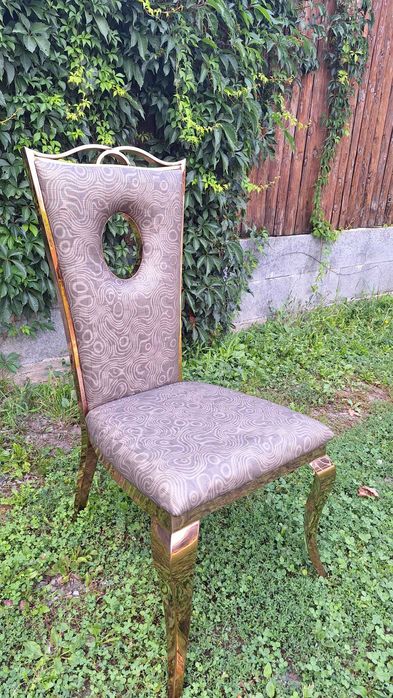 Vand 4 scaune stare foarte buna