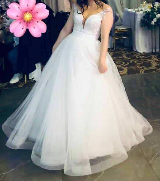 Vand Rochie de Mireasa