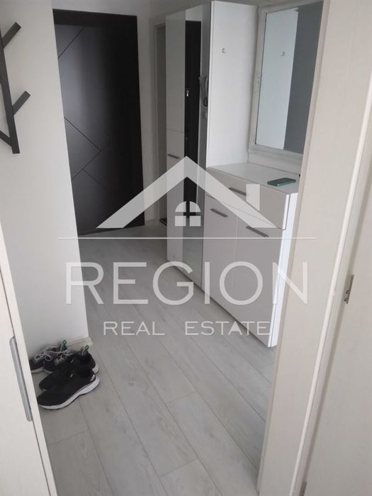 Дава се под наем Двустаен апартамент в Варна, Колхозен пазар - 72 кв.м за 507.45 € - Снимка #5