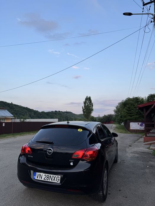 OPEL Astra 2011 — imagine 3