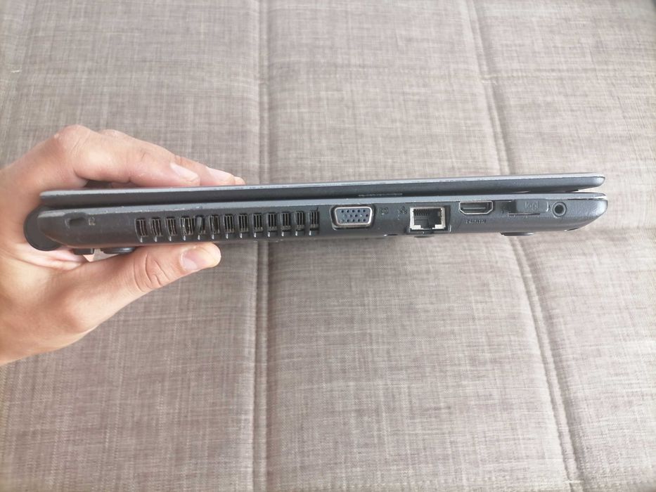 3 лаптопа ( Acer, Dell )