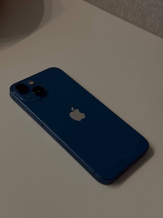 Продам айфон 13 256гб