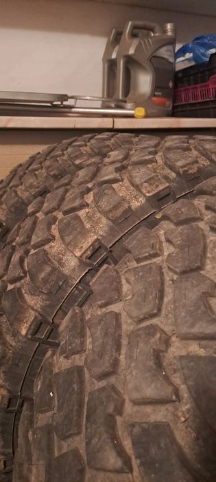 Шины на внедорожник комплект