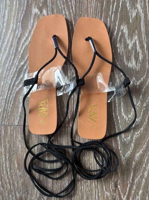 Равни сандали Zara със силиконова лента,връзване около глезена