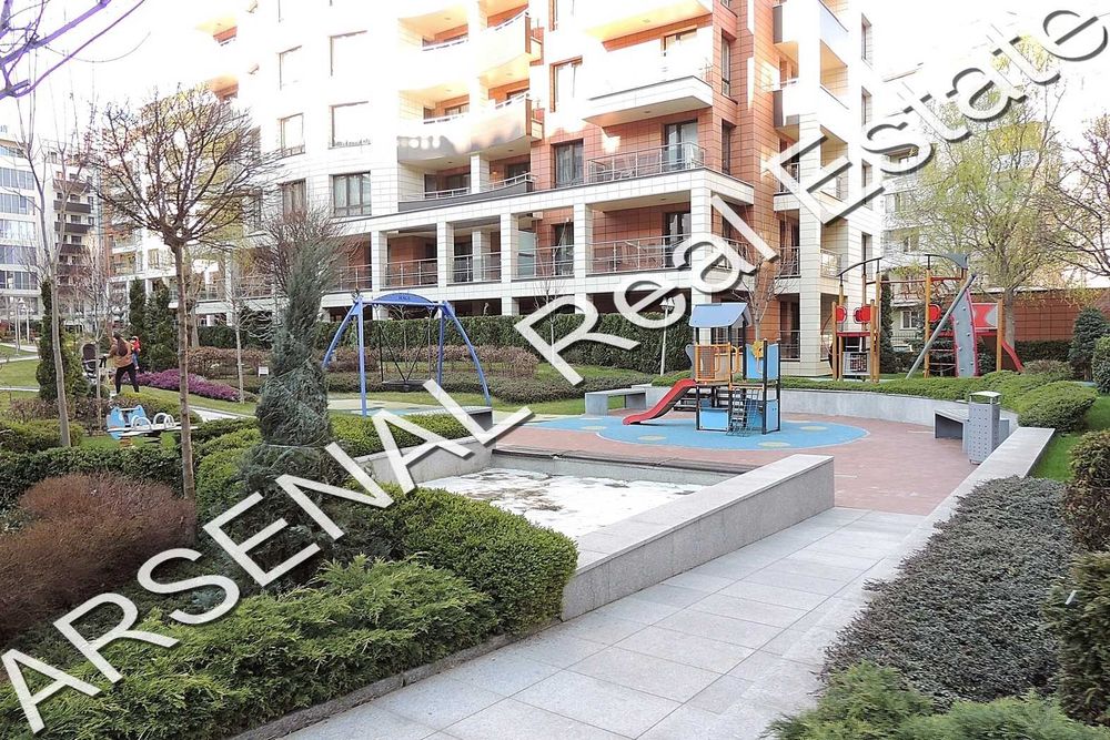 Дава се под наем Тристаен апартамент в София, Изток - 130 кв.м за 1150 € - Снимка #8