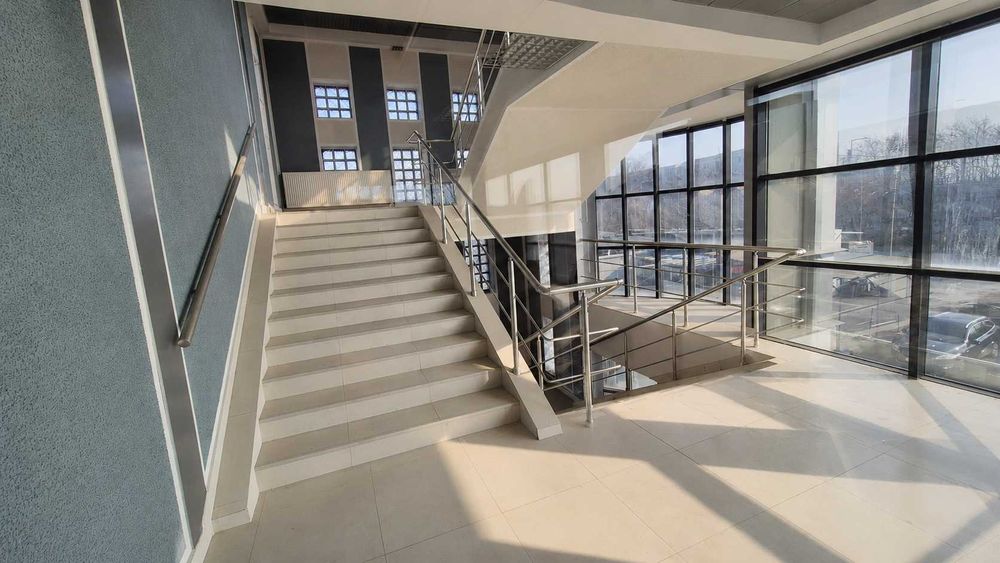 Spațiu birouri/comercial 394–791 mp – Cantacuzino, Ploiești