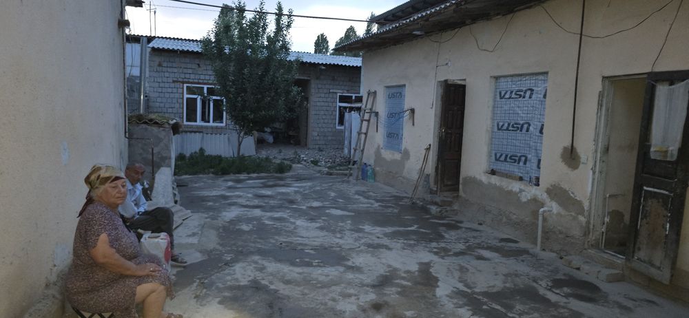 Продаётся дом 206 квадратов временка туалет душ плюс две комнаты новые