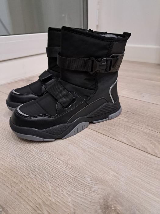 Продам зимнюю обувь