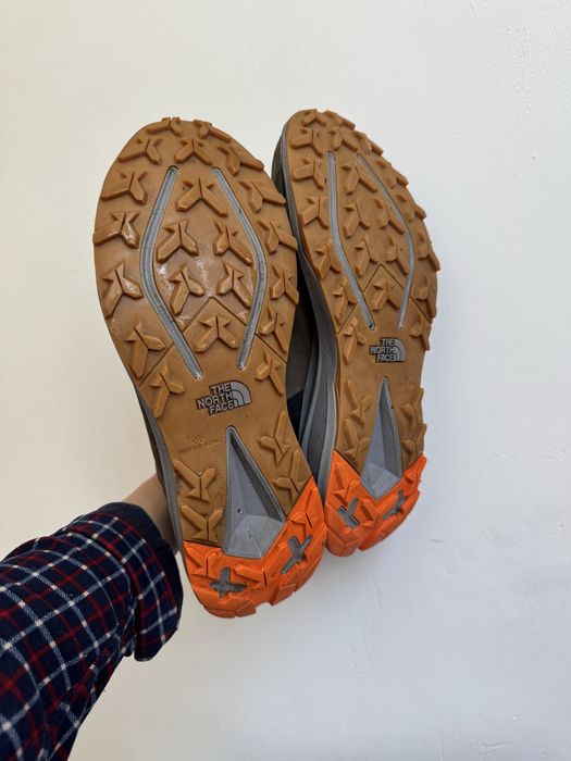 The north face кроссовки