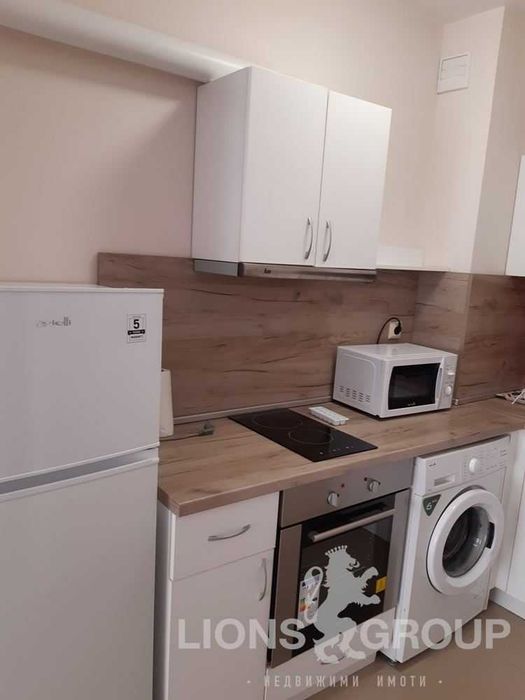 Дава се под наем Двустаен апартамент в Варна, Левски - 70 кв.м за 578.34 € - Снимка #2