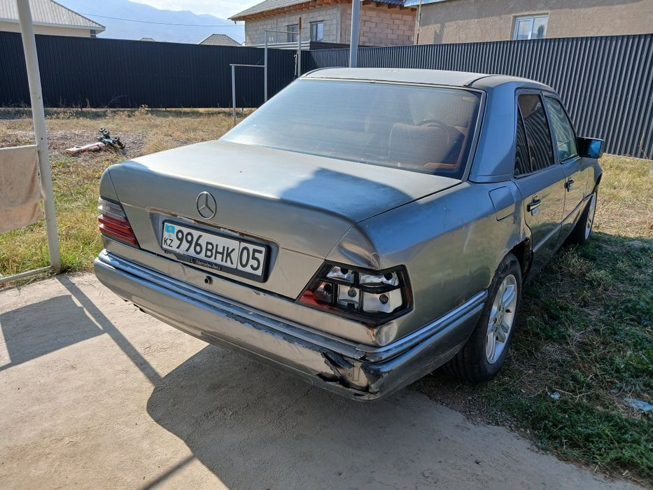 Мерседес бенз е260