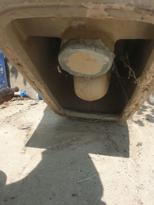 Унитаз большой и удобный