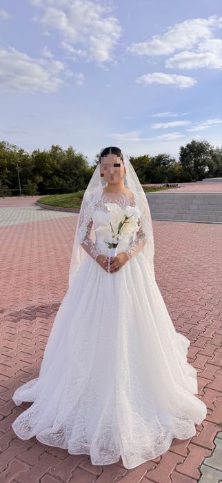 Продам  свадебную платью