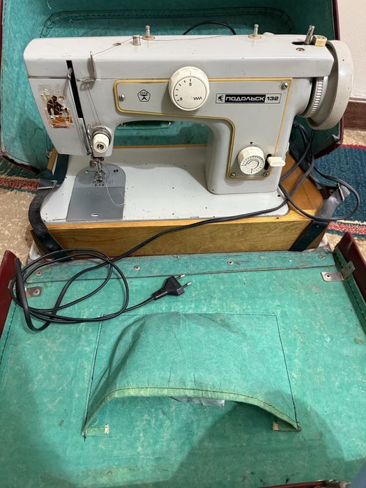 Швений машинка подолкс