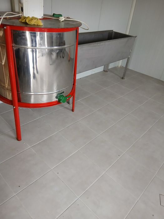 Вана за разпечатване и центрофуга