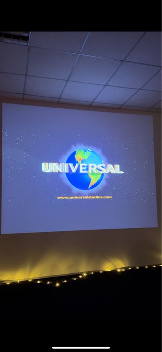 Проектор Epson EB-E01 в отличном качестве