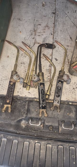 Vând accesorii autogen
