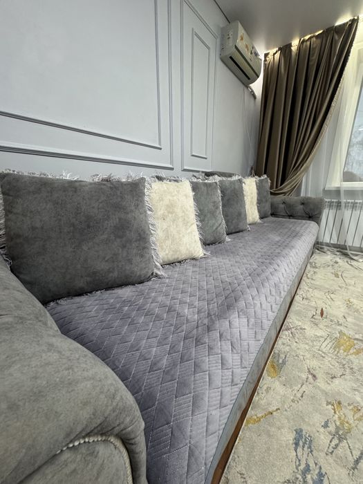 Диван  серебристый 3 метр