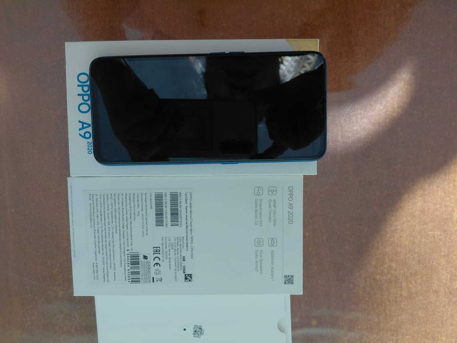 телефон Oppo A9 в нормальном состоянии