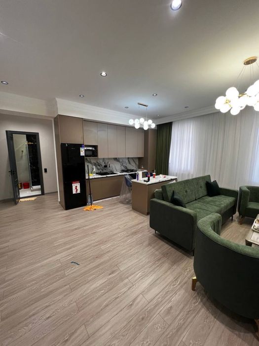 Новостройка квартира 3 х комнатная на Янгабаде