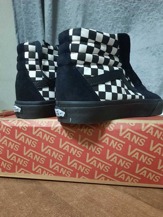 Высоких кеды vans