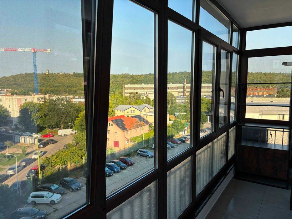 Apartament 3 camere | CUG | 69 mp + balcon închis | 2 băi | Renovat | 600 €