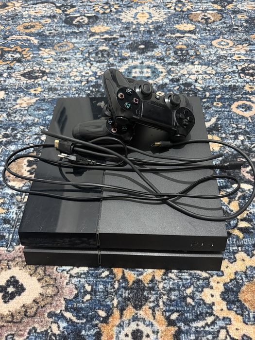Продам Playstation 4