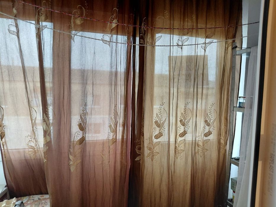 Apartament cu 3 camere În ROȘIORI DE VEDE