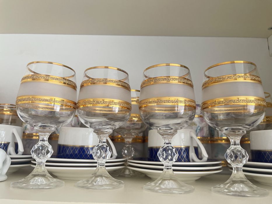 Үйге арналған ыдыс аяк, көрпе -көпшік