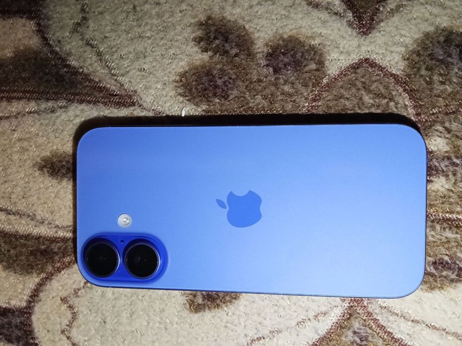 Айфон 16 на гарантии