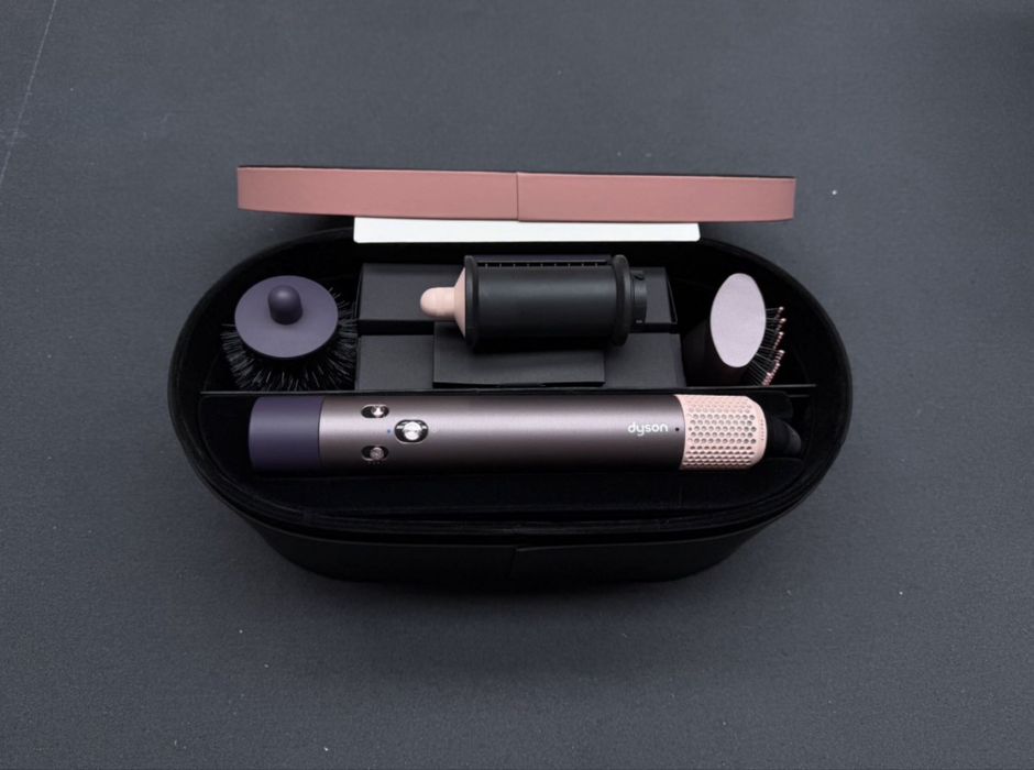 Dyson straightener