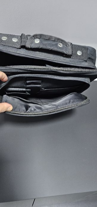 Geanta laptop tableta Upu 2004 pret 100 lei