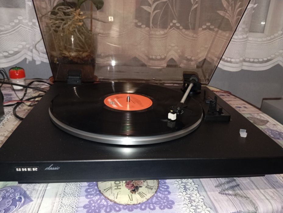 Грамофон Uher VTT222