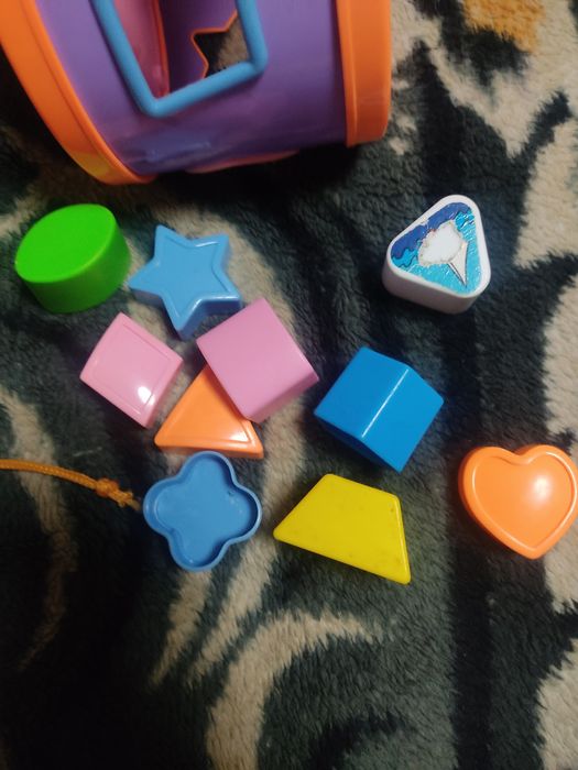 Продам игрушки разные