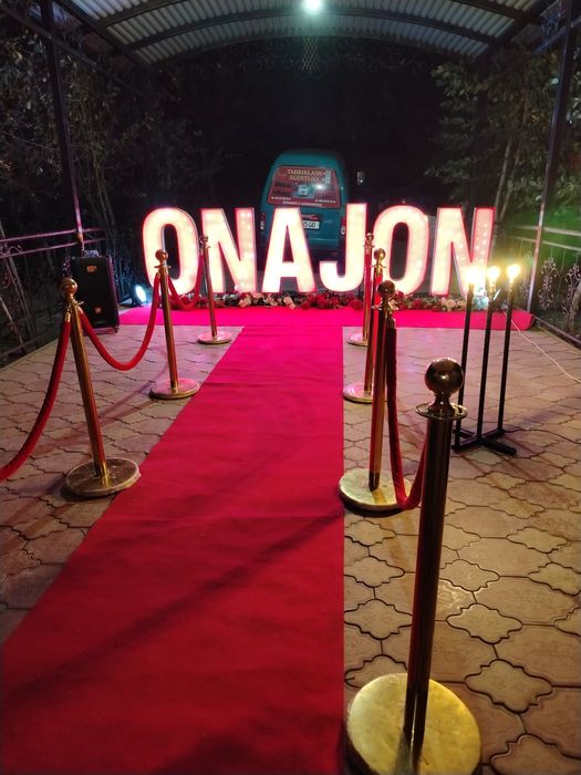 Humo Tabriklash agentligi jamoasi samarqand